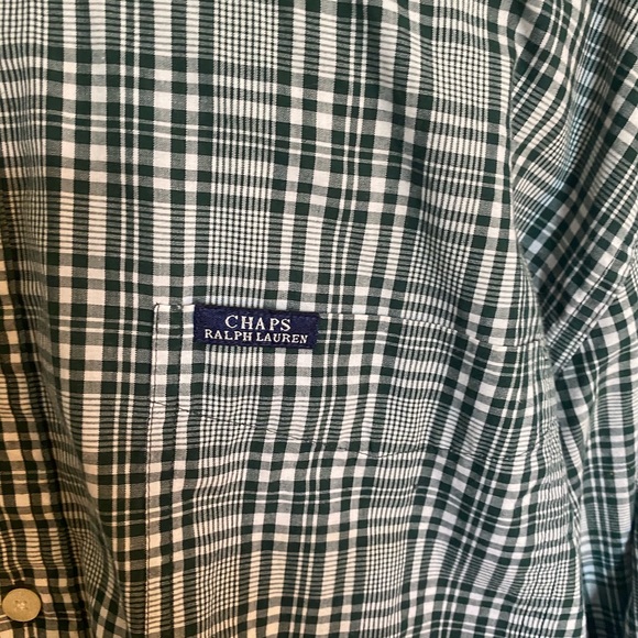 Button down - Picture 3 of 6